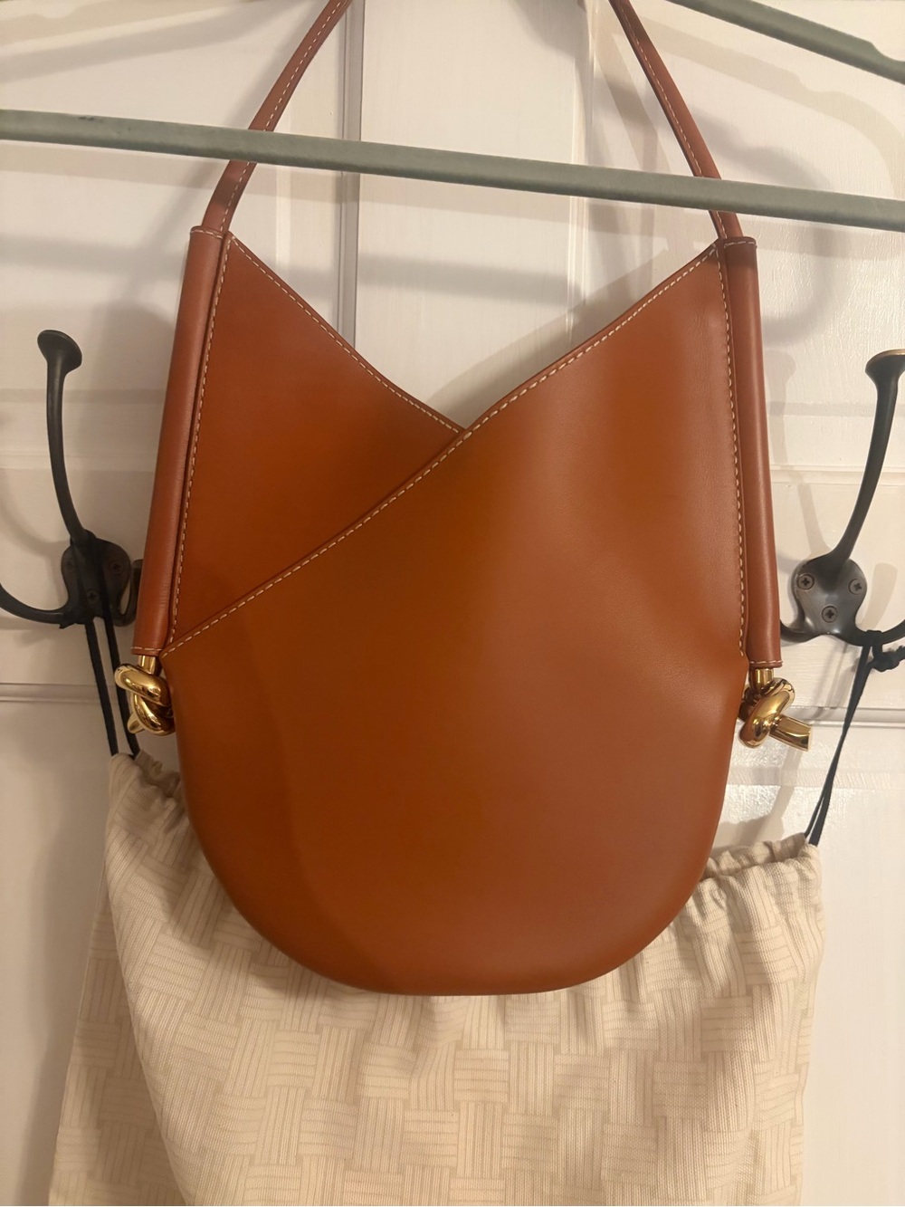 Bottega Veneta Brown Crescent Leather Shoulder Bag - Picture 5 of 12